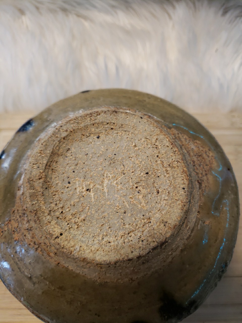 Studio Art Pottery Vase Planter Small Pot Artist Signed. Brown/beige 4″ Tall