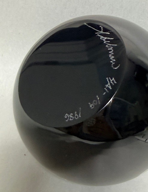 Stuart Abelman Paperweight 3 1/4″ Black Glass Pink Flower 4A1-109 Signed 1986