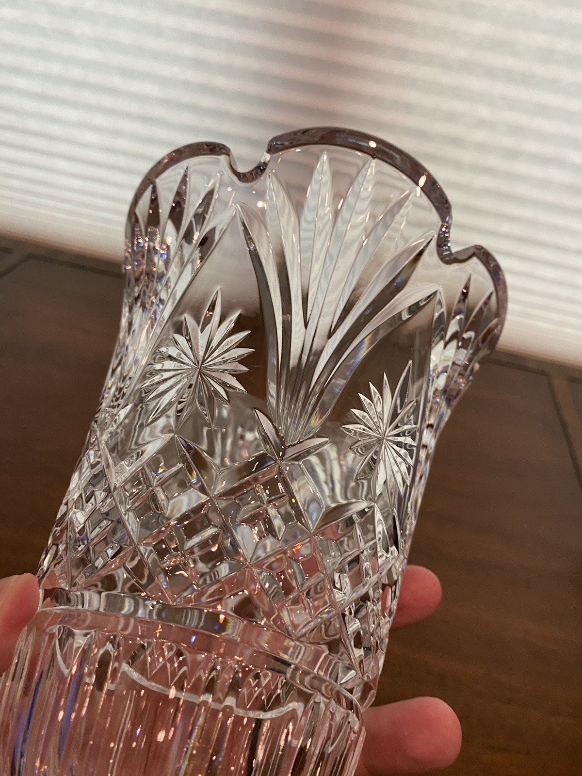 STUNNING VTG 1996 PETER KELLY WATERFORD Crystal ARTISAN Footed Vase SIGNED 10″H