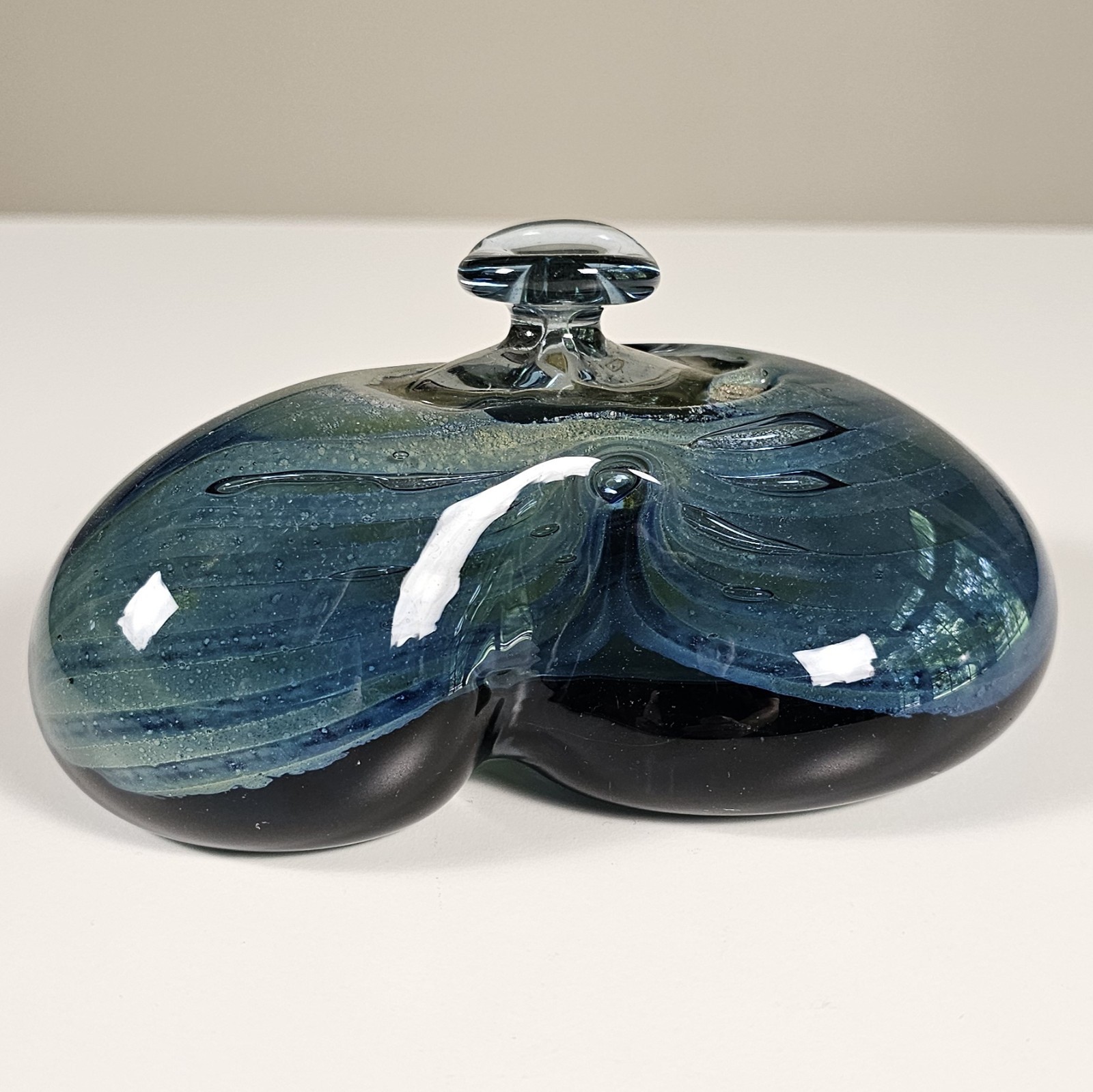 Vintage 1974 Michael Robinson Two Rivers Art Glass Vase Signed Indigenous Artist