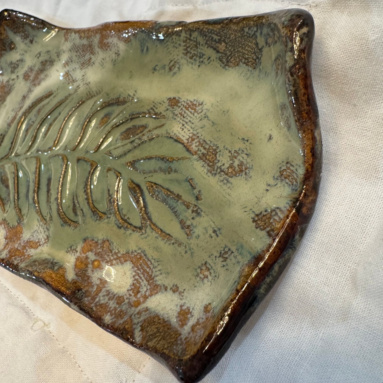 Handmade Clay Pottery Fern Leaf-Brown/Green
