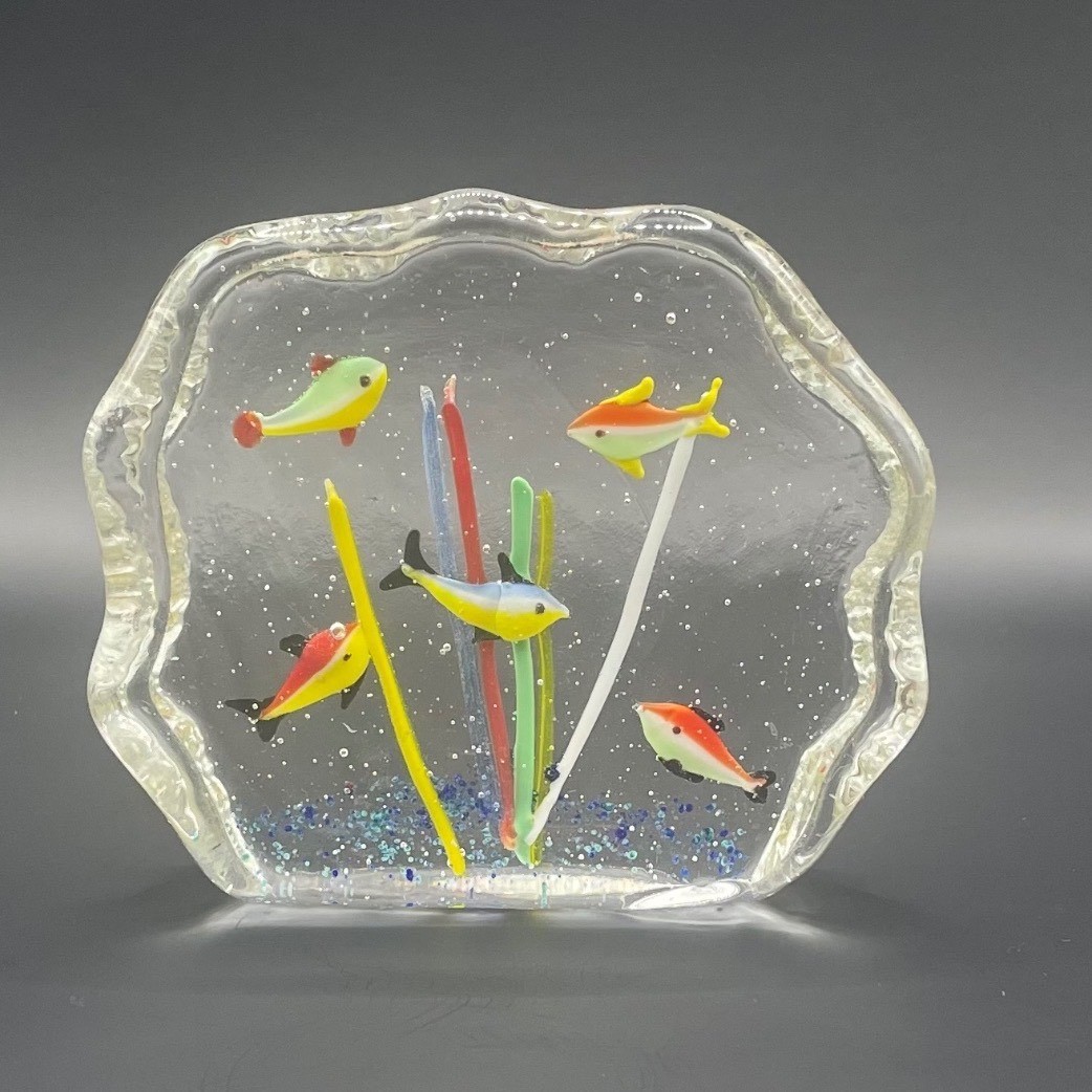 Art Murano Style Glass Aquarium Fish Paperweight Tropical Underwater Scene