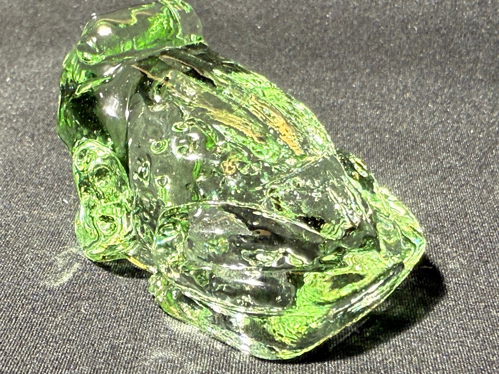 green Vaseline uranium glass Jeremy Frog Toad paperweight magnesium selenium art