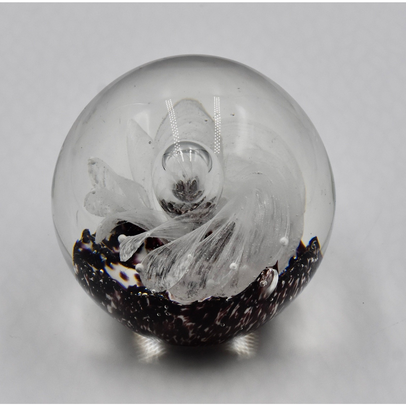 Vintage Handcrafted Swirl Flower Petals Art Glass Paperweight