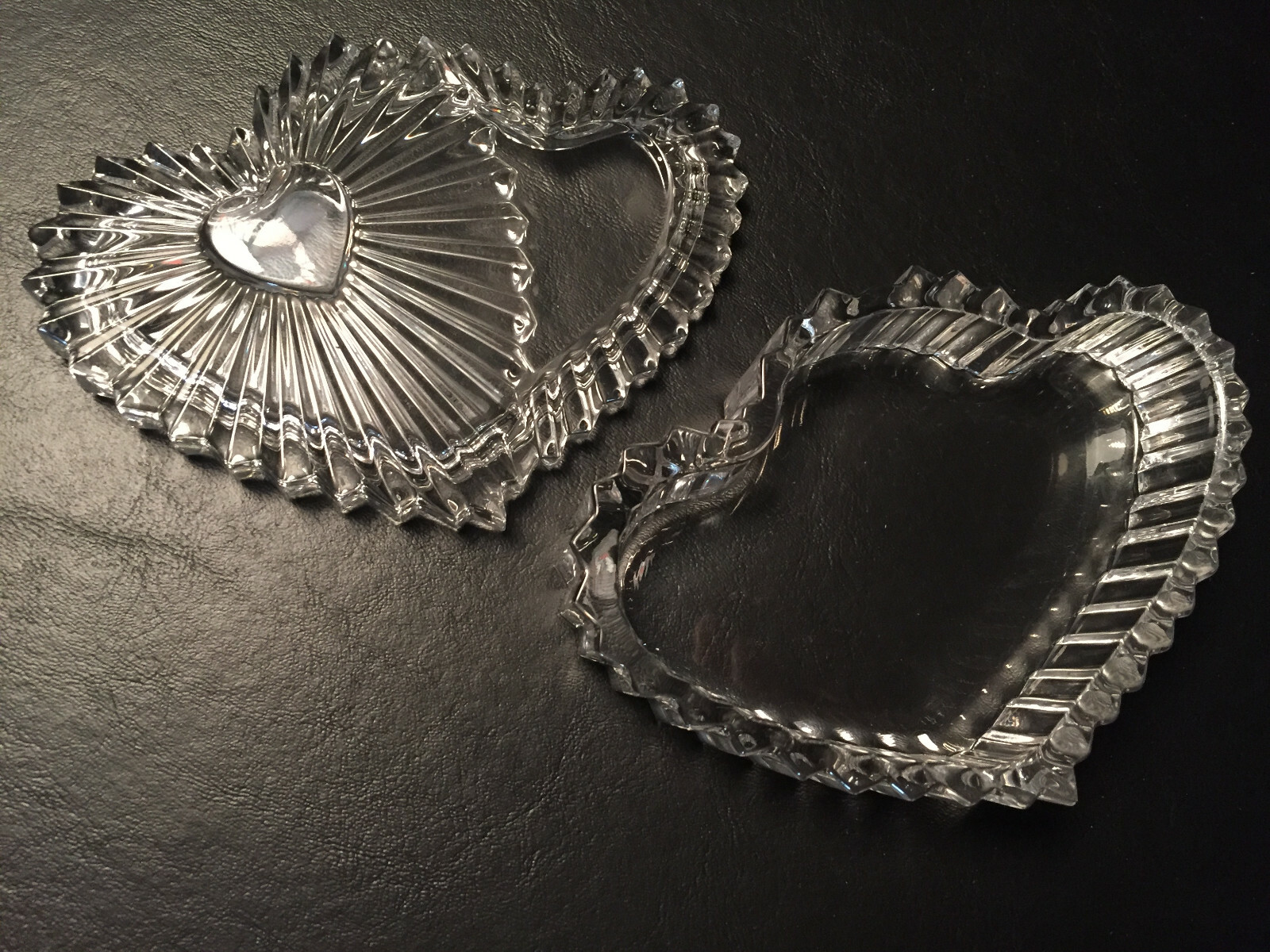 Mikasa FOREVER LOVE Lead Crystal Covered Double Heart Trinket Box NOS PRISTINE