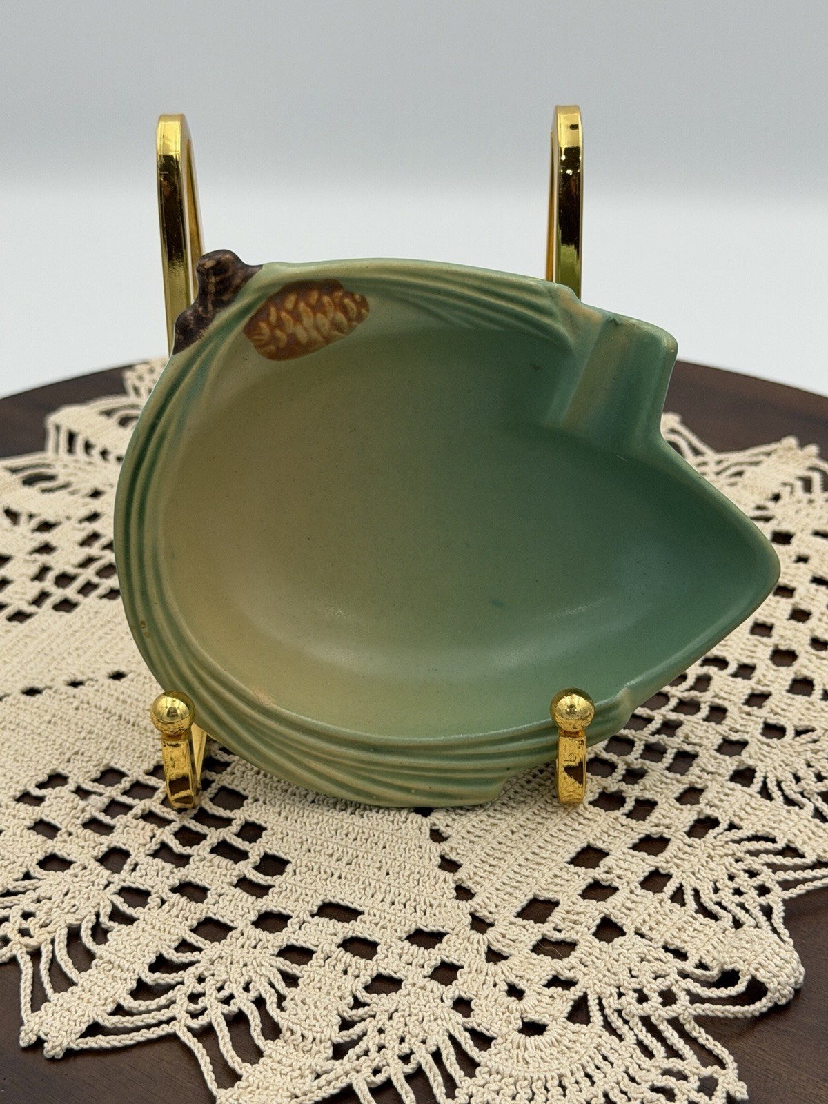 ROSEVILLE POTTERY GREEN PINECONE ASHTRAY W/ A GREAT MOLD #499, See Photos