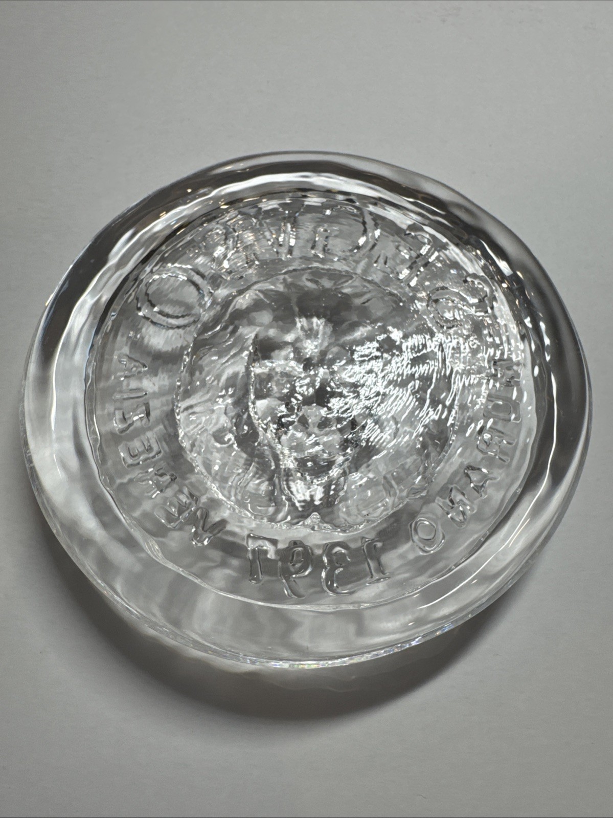 Seguso Vetri d’Arte Murano Clear Cast Glass Lion Paperweight / Seal