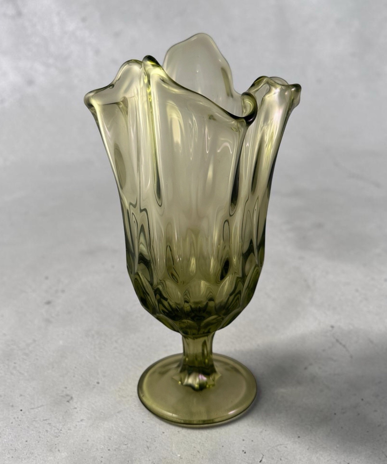 Vintage Fenton Colonial Green Thumbprint Handkerchief Glass Vase 9.5” Tall