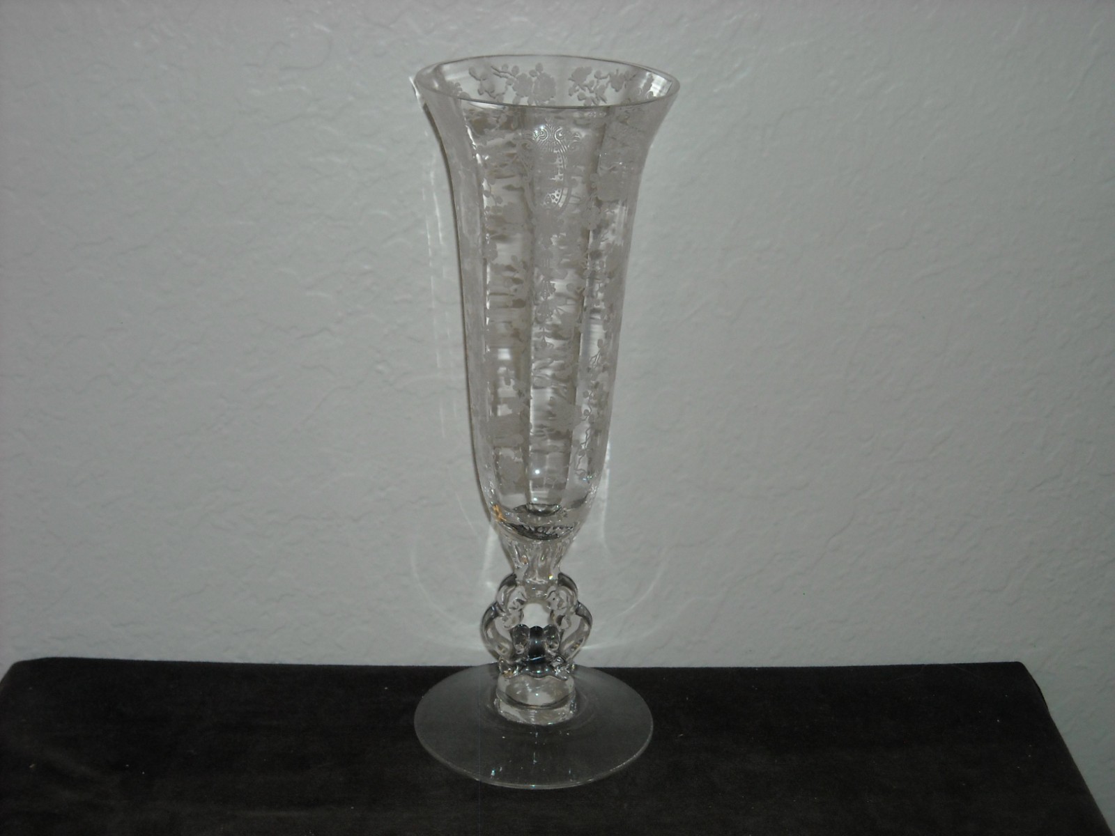 Cambridge Rose Point 10″ Keyhole Vase