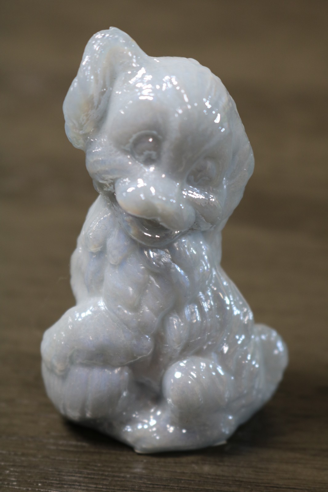 Boyd Glass Skippy the Dog Olympic White Carnival B in Diamond w/ Line Under