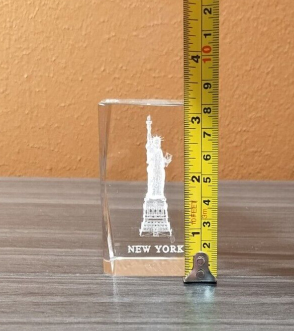 New York Statue of Liberty 3D Laser Crystal Block Paperweight Souvenir
