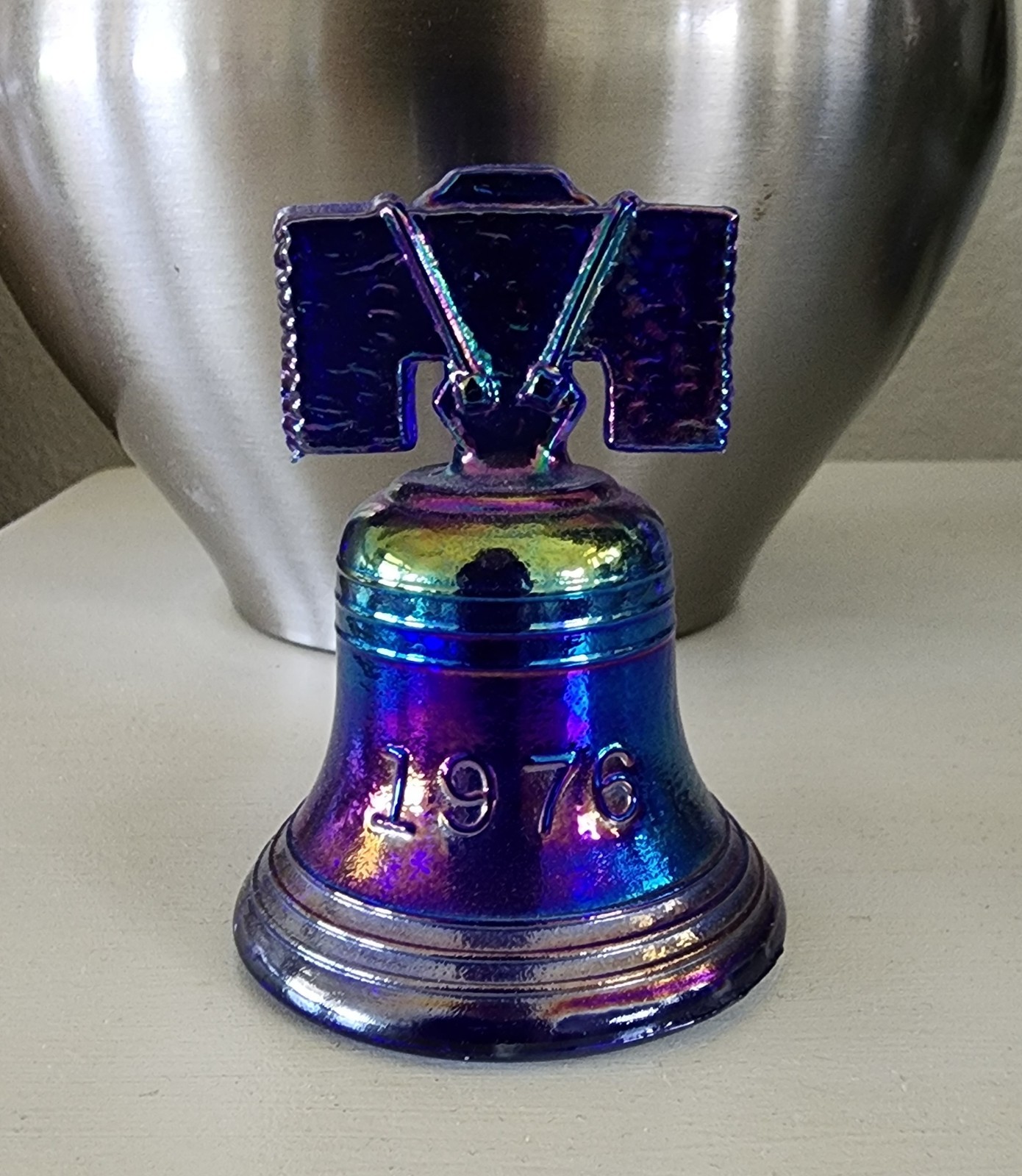 Vintage Joe St.Clair Carnival Glass Bicentennial Liberty Bell 1776-1996 Figurine