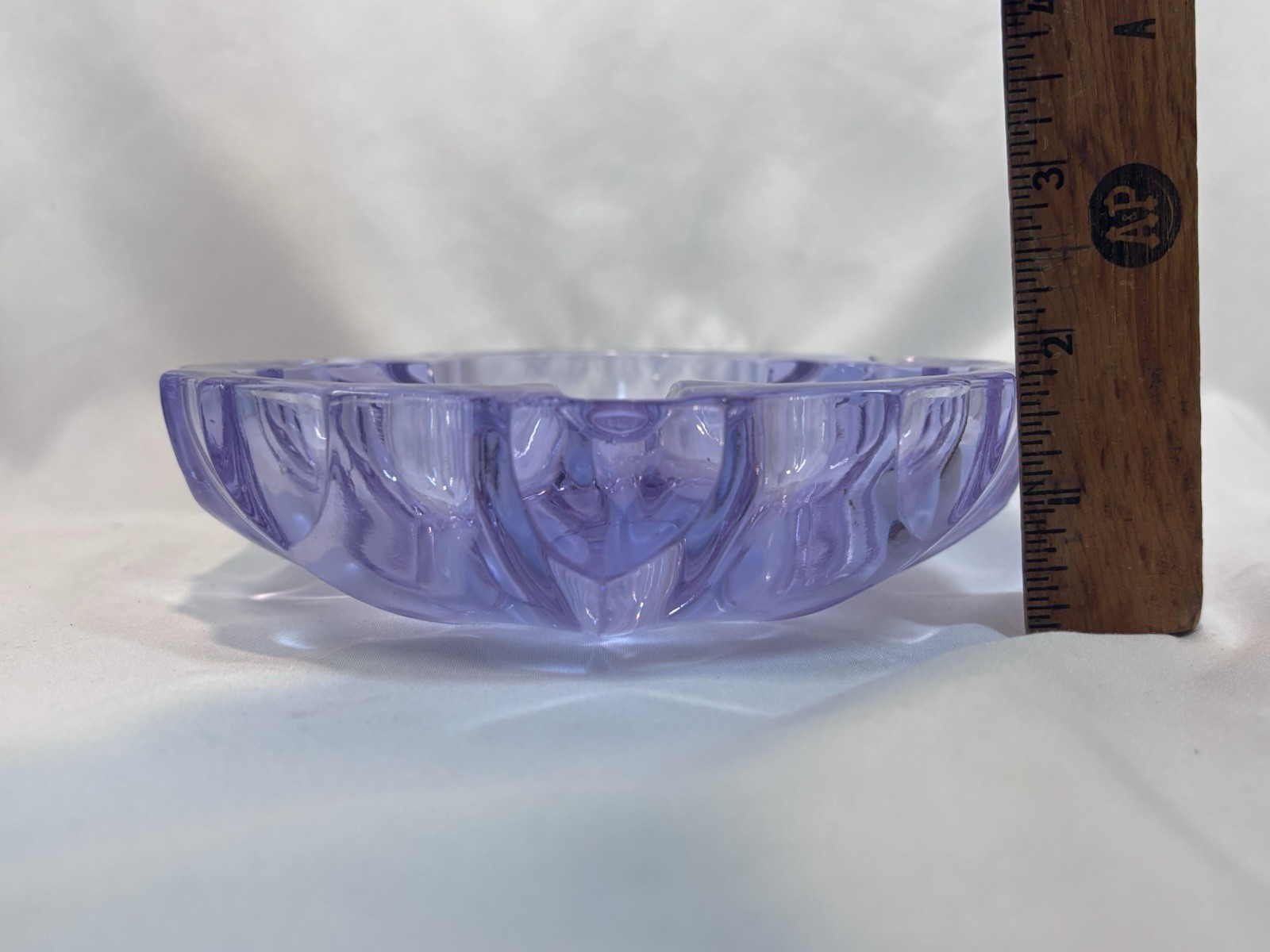Tiffin Neodymium Alexandrite Color Changing Crystal ☘️ Clover Leaf Ashtray
