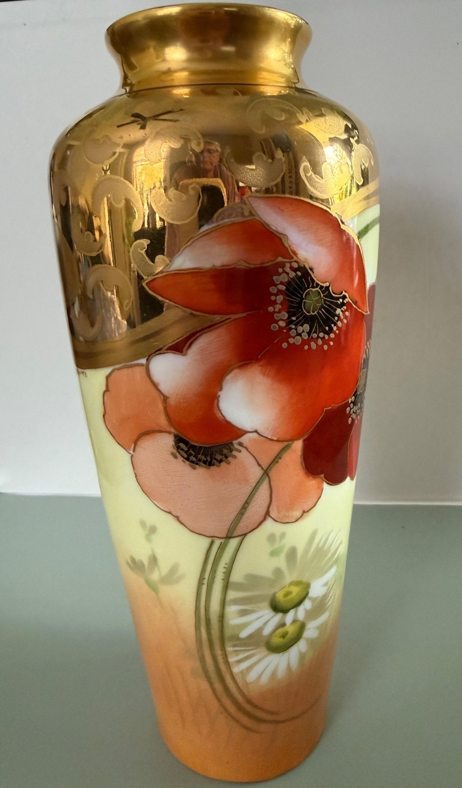 Pickard Art Nouveau porcelain Vase Poppy and Daisy Motif and gold Gilded 9.5″