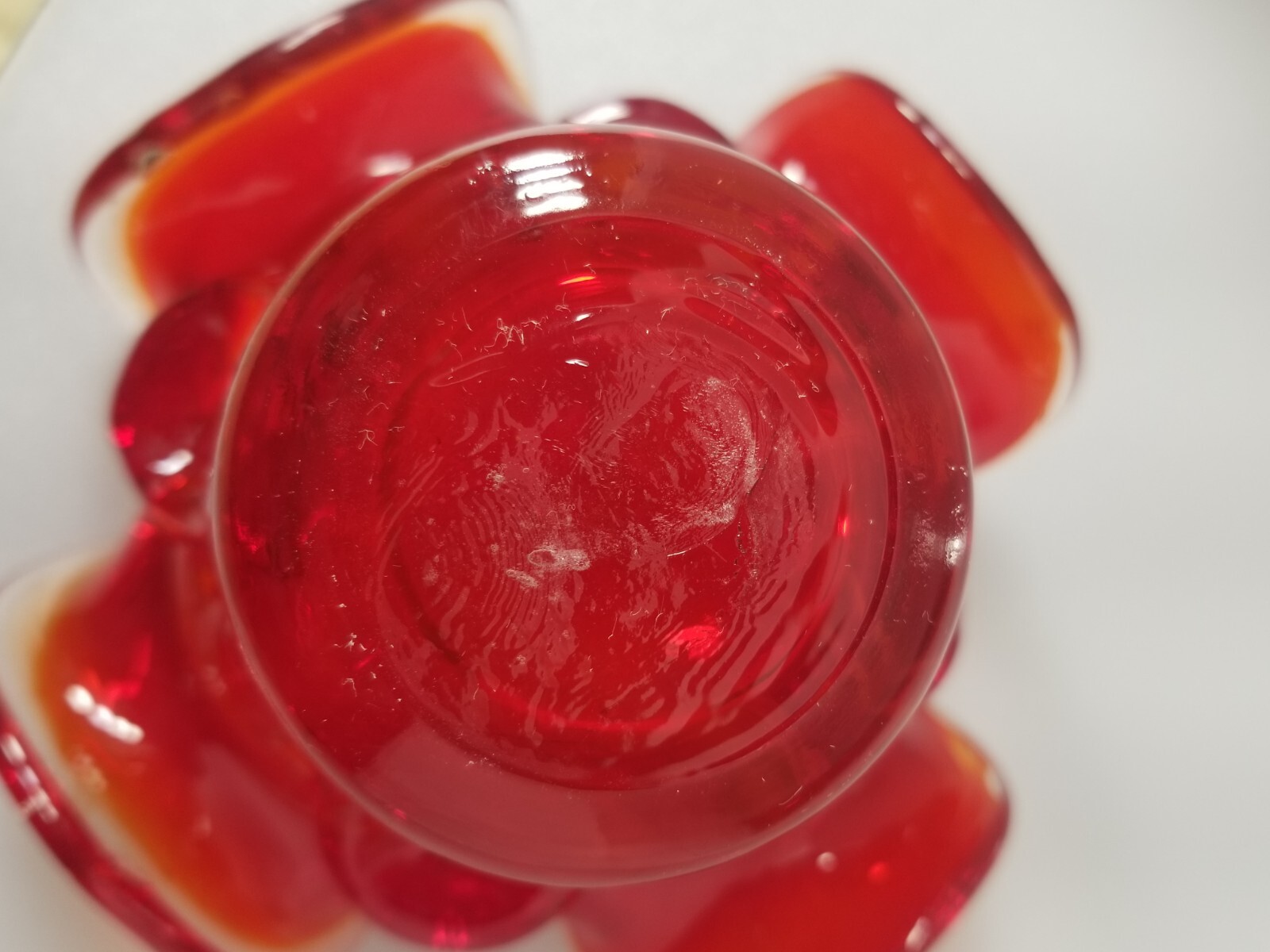 Art Glass * Pedestal Flower Tall Ashtray/Bowl Red * Cased glassroom * 4″ 070