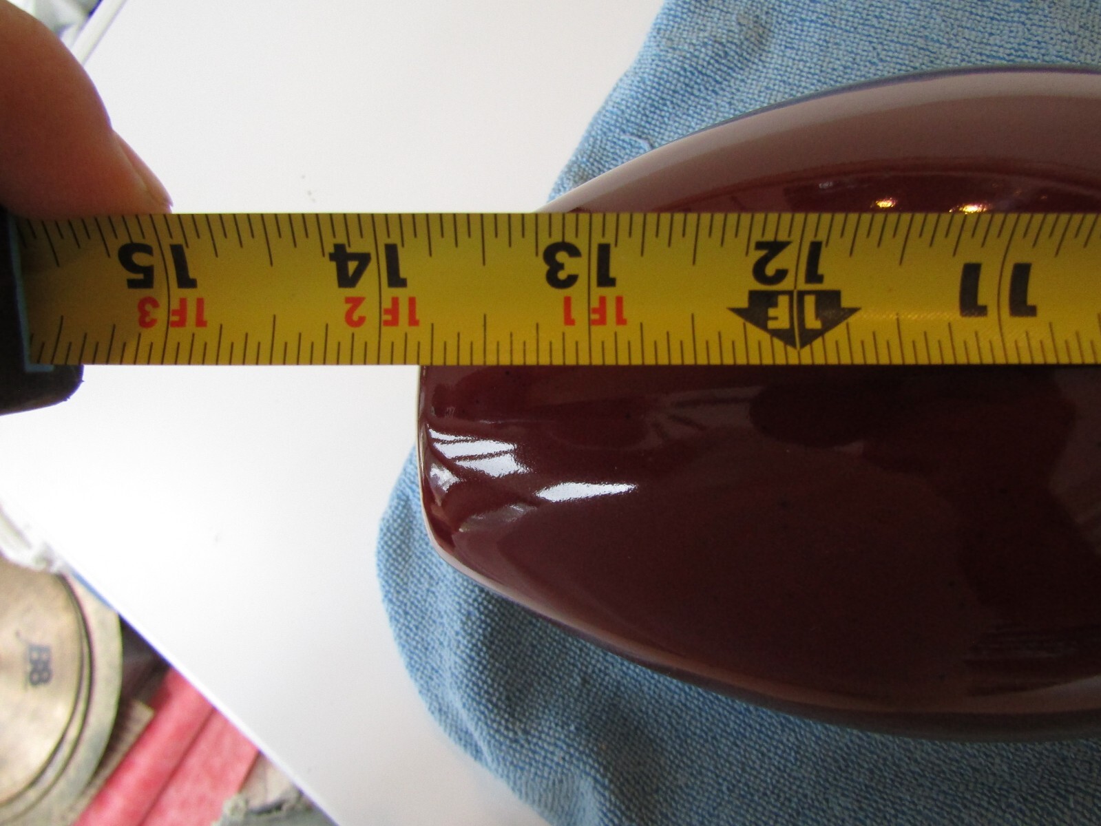 ROYAL HAEGER 2004 – 14 INCH TALL WIDE BOTTOM NARROW TOP VASE – DARK RUBY RED