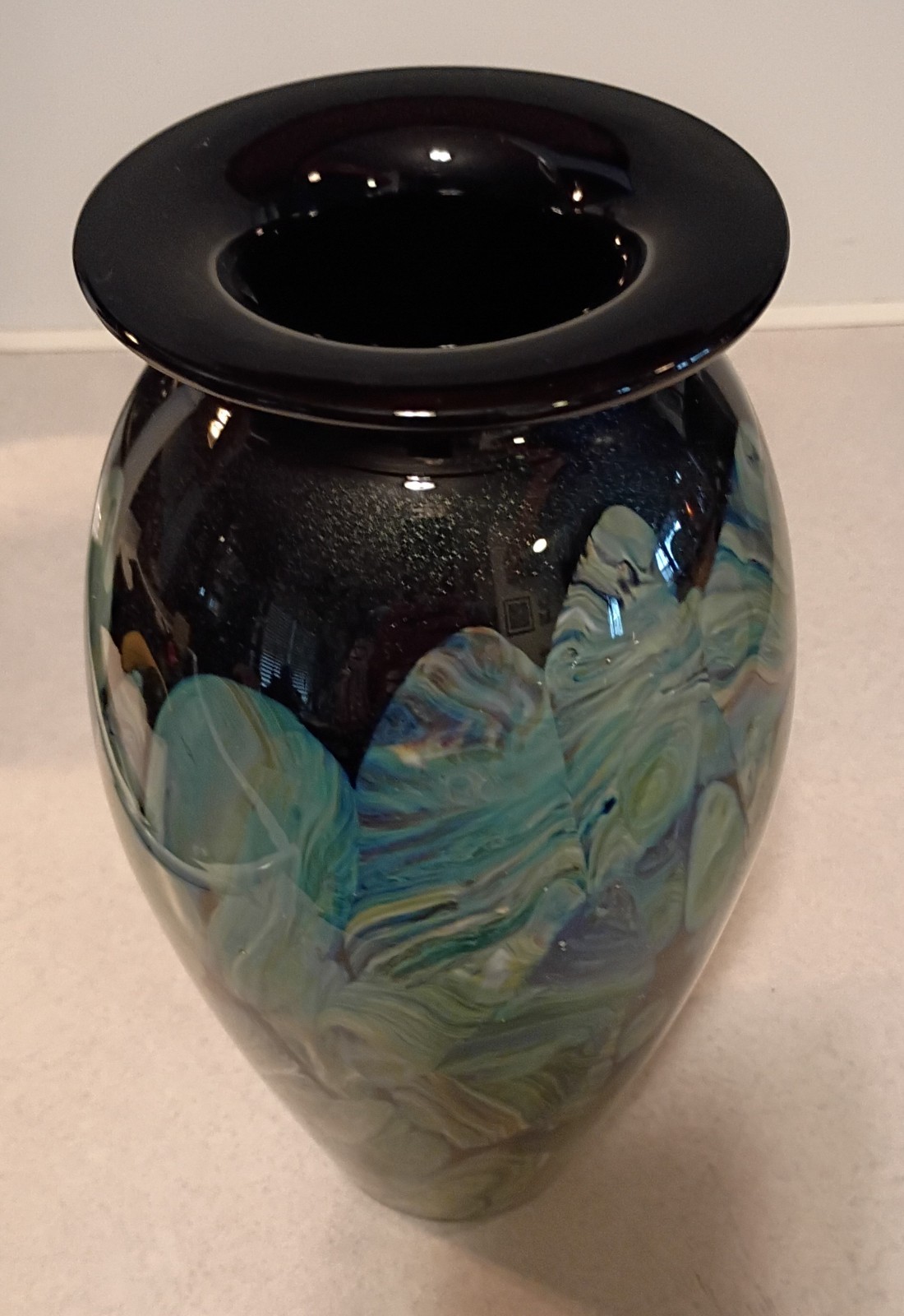 Large 10.25″ 2004 Signed Robert Eickholt Agate Design Art Glass Vase