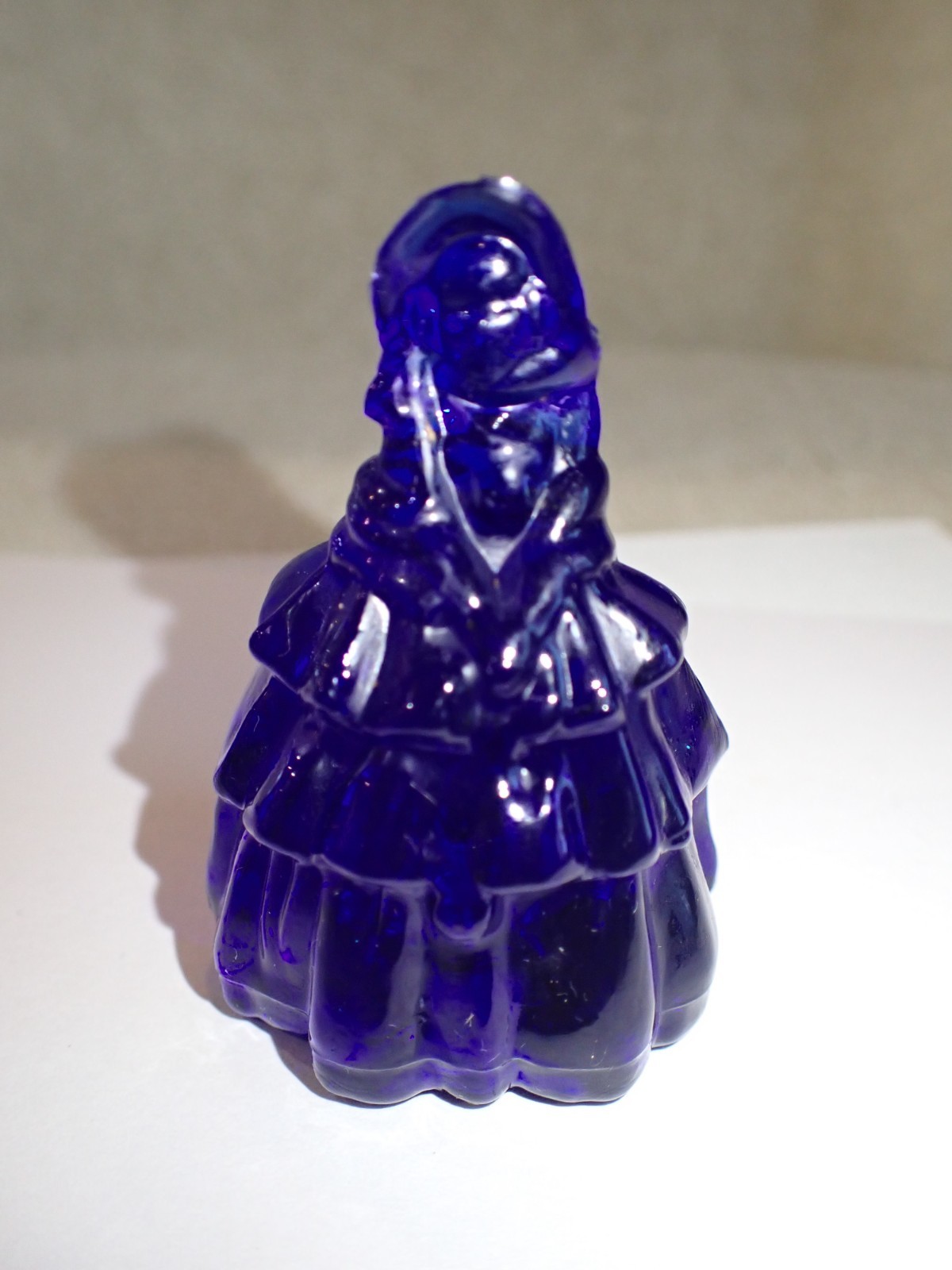 Boyd Glass Nancy Lady Figurine 2″ Cobalt NICE