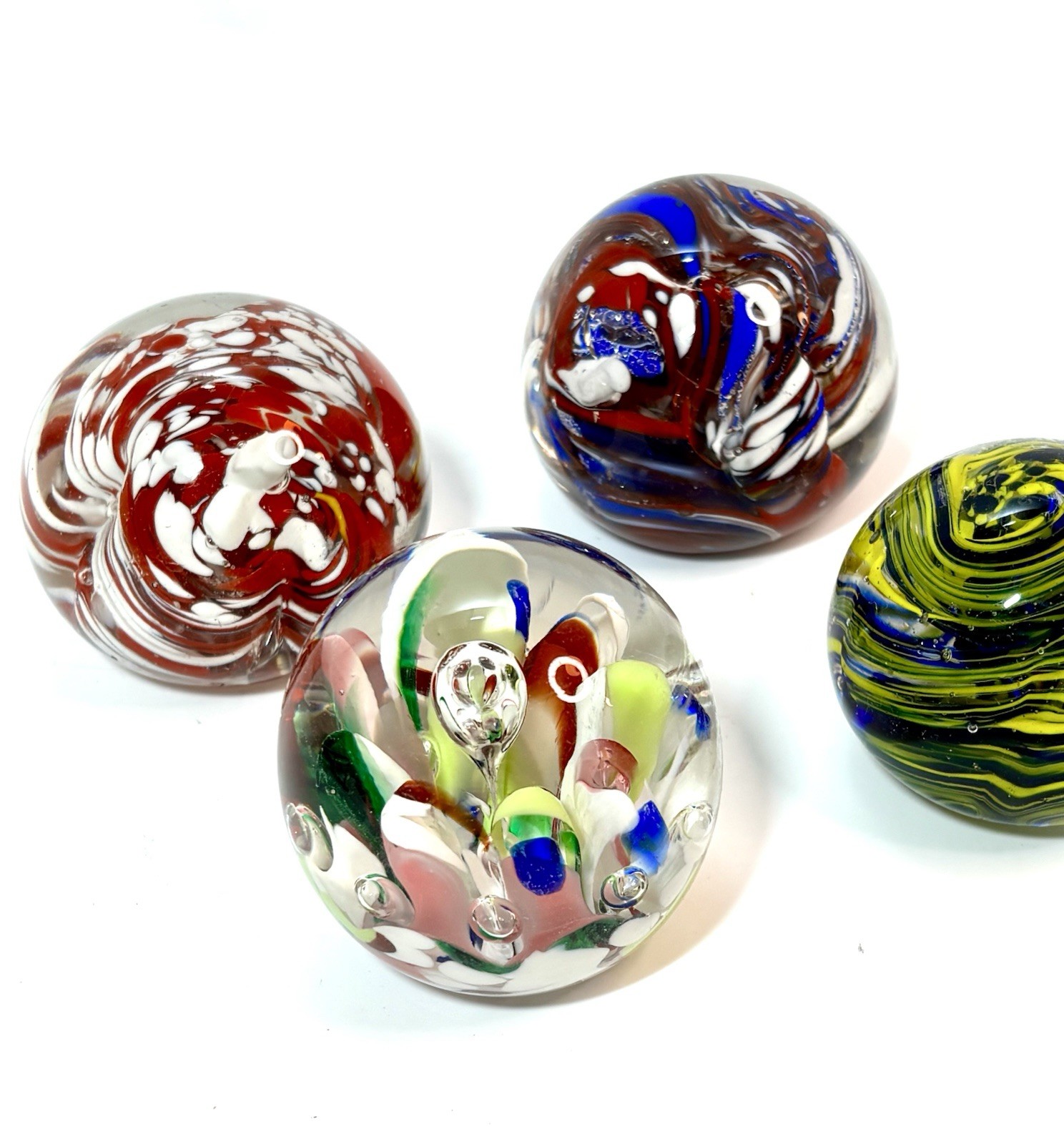 4 Glass Paperweights Small Spheres Ball Globe (Unbranded 2.5″+ 2”)