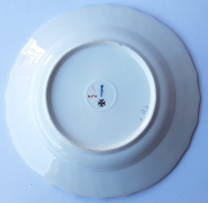 KPM Porcelain Plate Neuosier Sceptre Brand Iron Cross 1. Choice um1916 K483