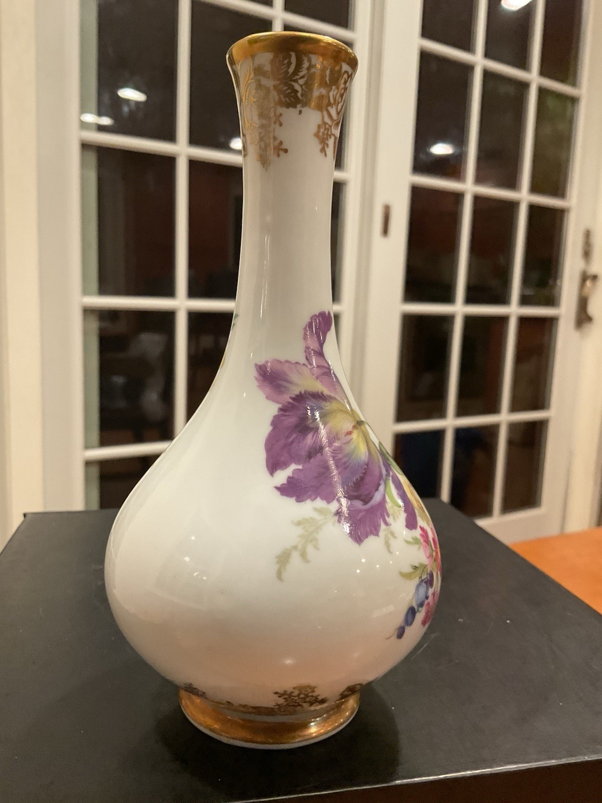 Pair of vtg Royal Porzellan Bavaria KPM Germany Handarbeit Handpainted Vases