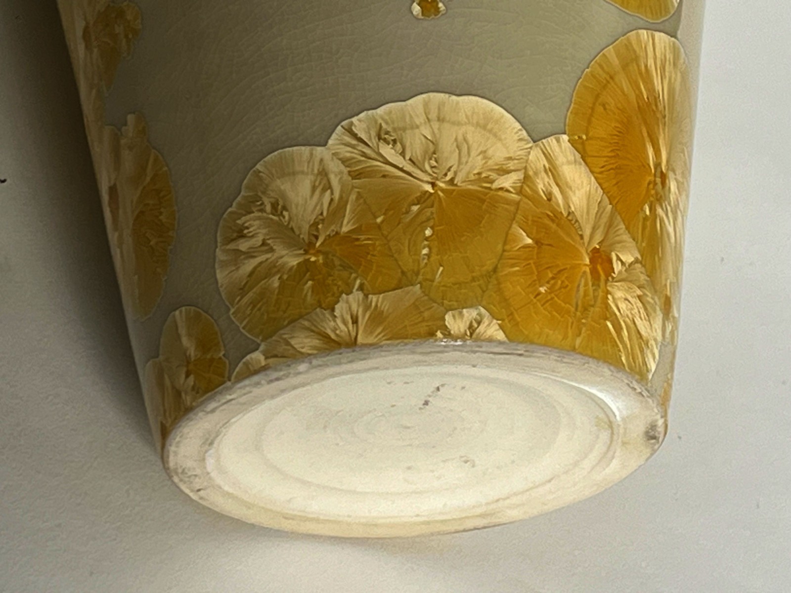 VTG ARTS & CRAFTS MISSION STYLE YELLOW CRYSTALLINE PORCELAIN CERAMIC 12″ VASE