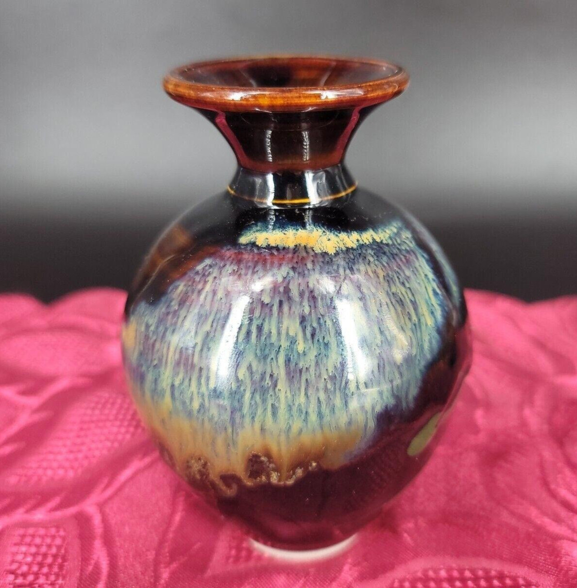 Orcas Island Pottery Bud Vase 4 1/2″ Hand Trown‎ Drip Glazed Signed LV by Artist