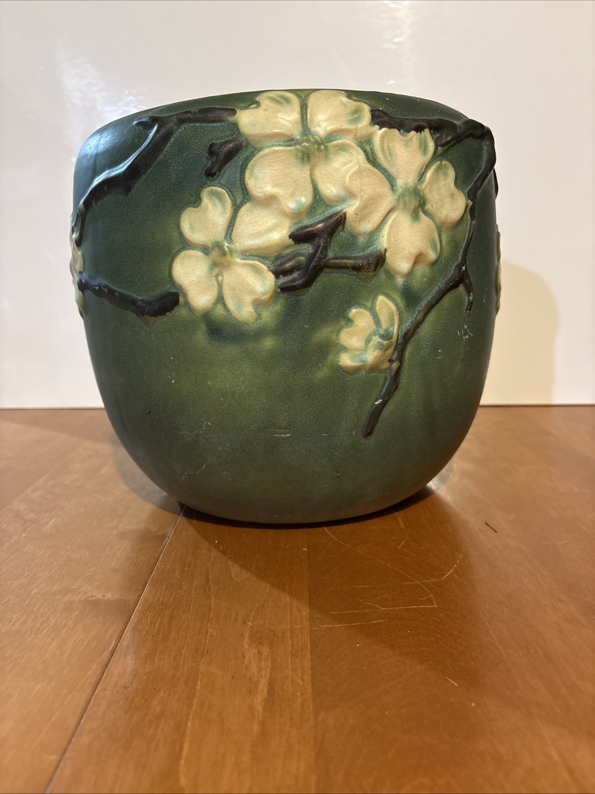 Roseville Dogwood Beautiful Planter 9.5 Inches Tall 11 Inches Wide Great Shape