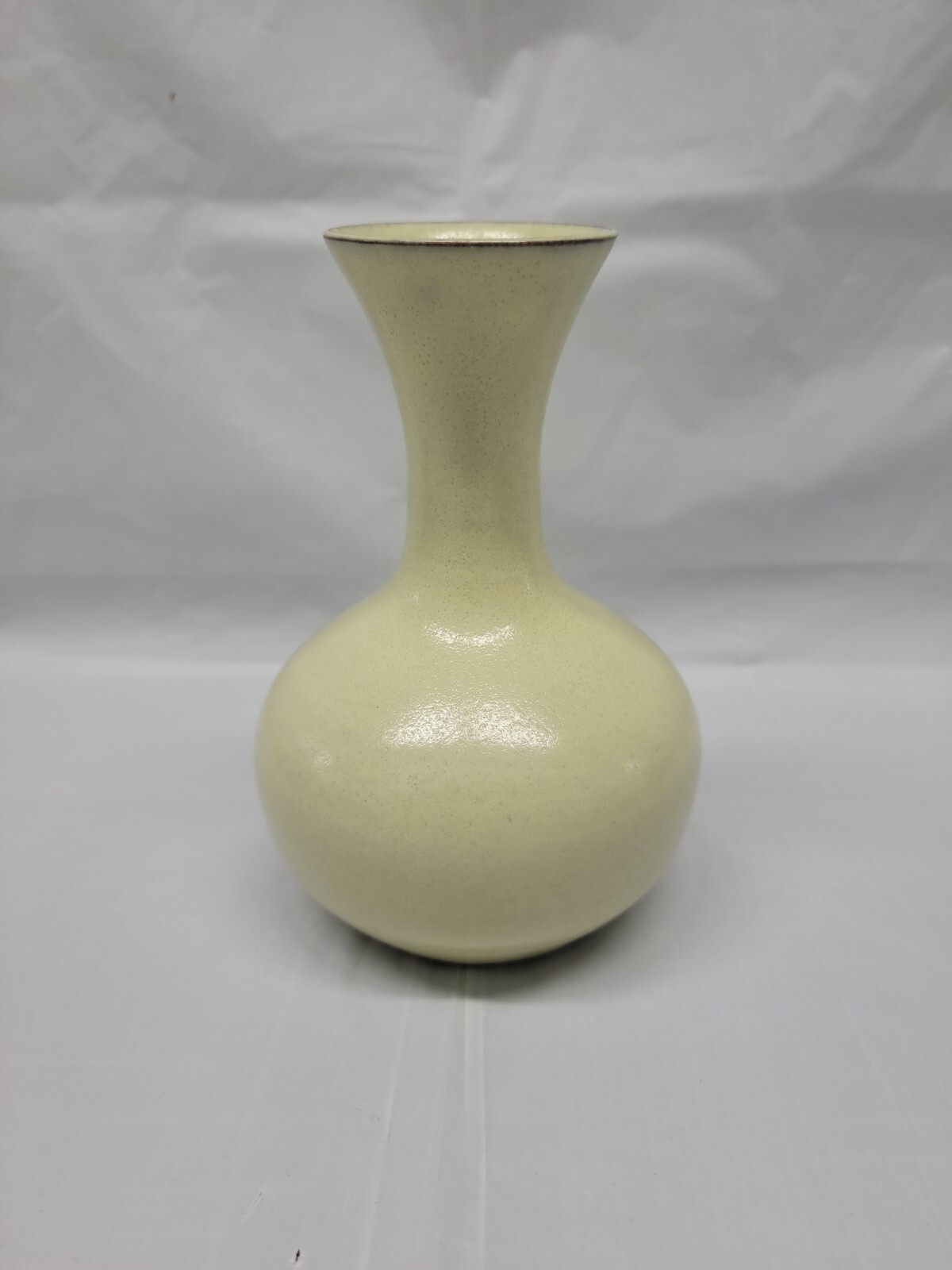 North Carolina pottery vase 5 inch yellow cream RARE form and color Cole # 4654