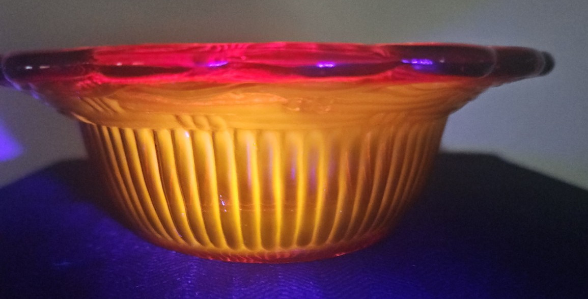 Mosser Ruby Red Hen on Nest-UV Reactive Cadiuim Glow Split Tail 6 1/2 inches