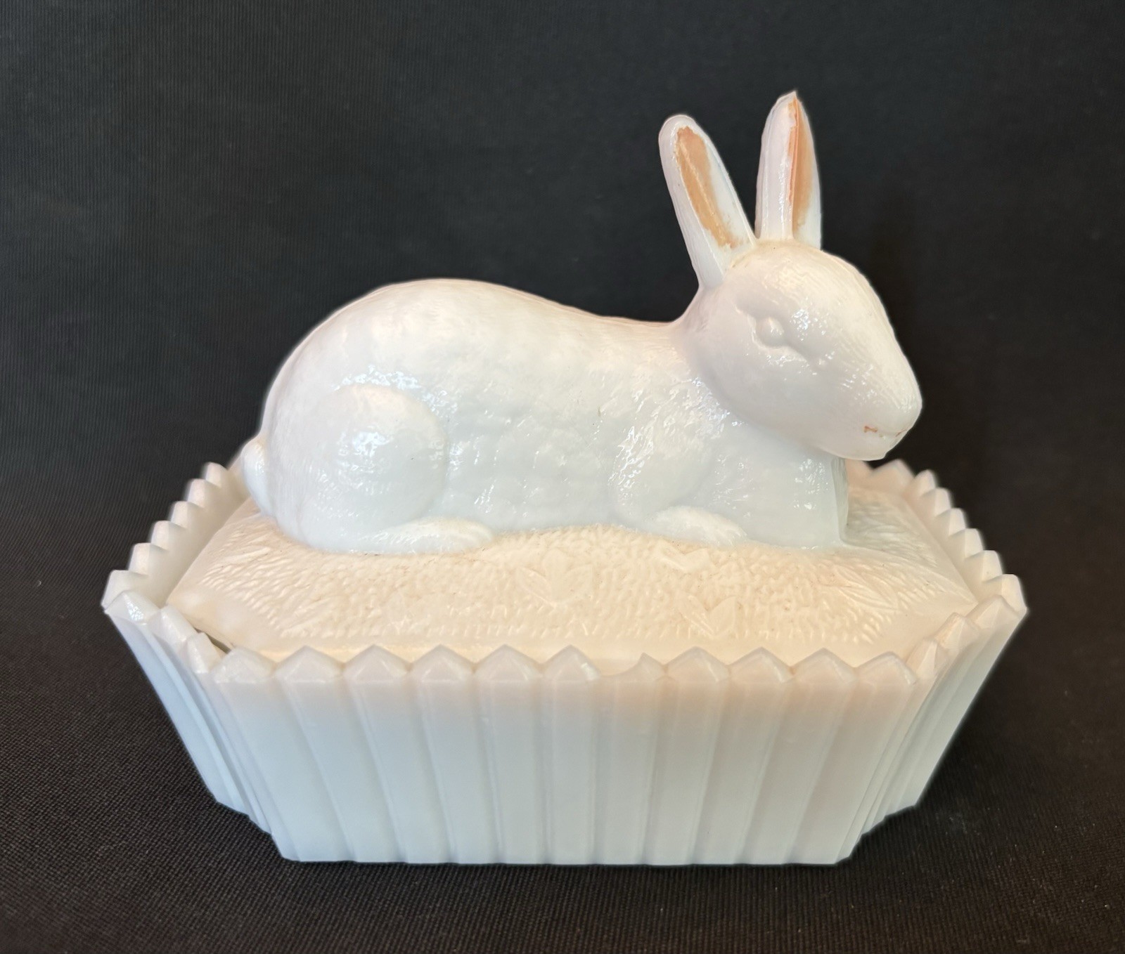 Vintage Milk Glass RABBIT BOX Westmoreland Pink Ears #3 Picket Fence WG Mark