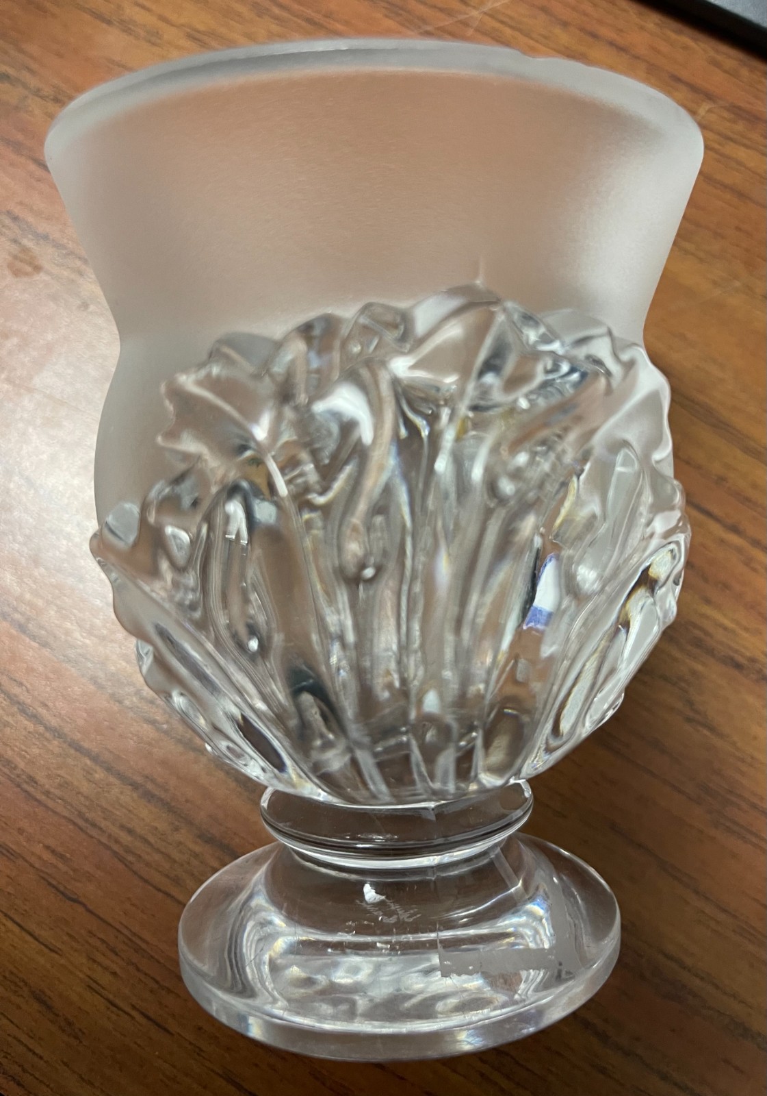Lalique France Signed St Cloud Acanthus Leaf Frosted Crystal Footed Vase (Read)