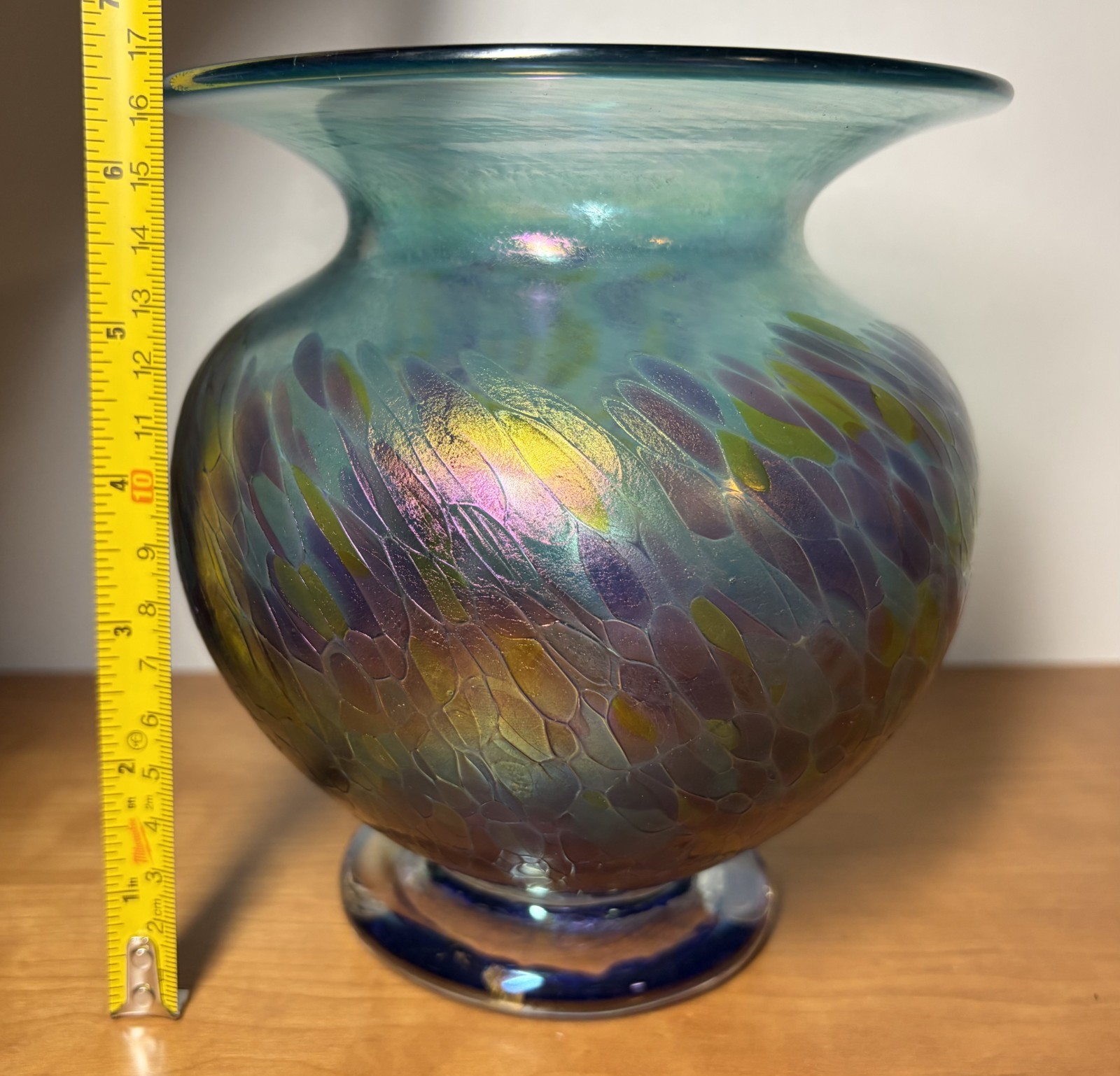 Robert Held Signed Art Glass Vase Blue Purple Iridescent 6.5″ with Sticker
