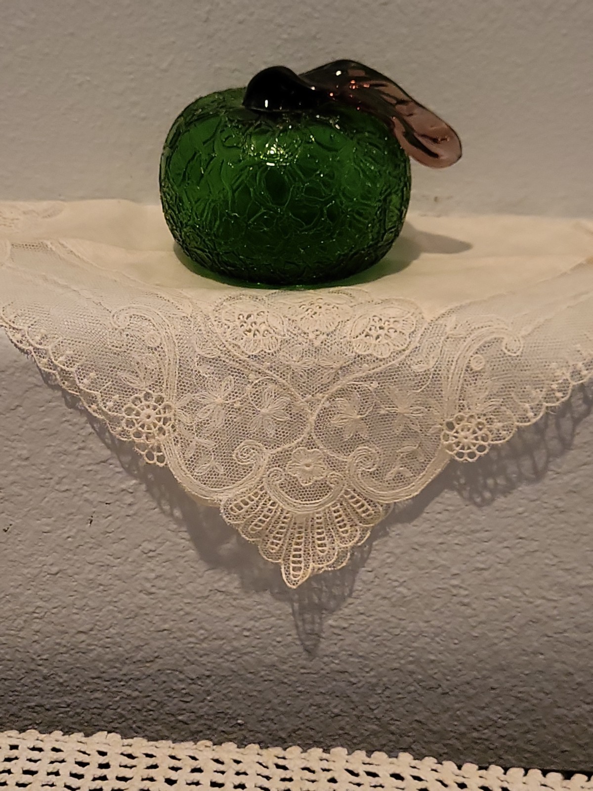 Vintage Crackle Art Glass Fruit Green Glass Apple Hand Blown 4.5 inches W/ Leaf