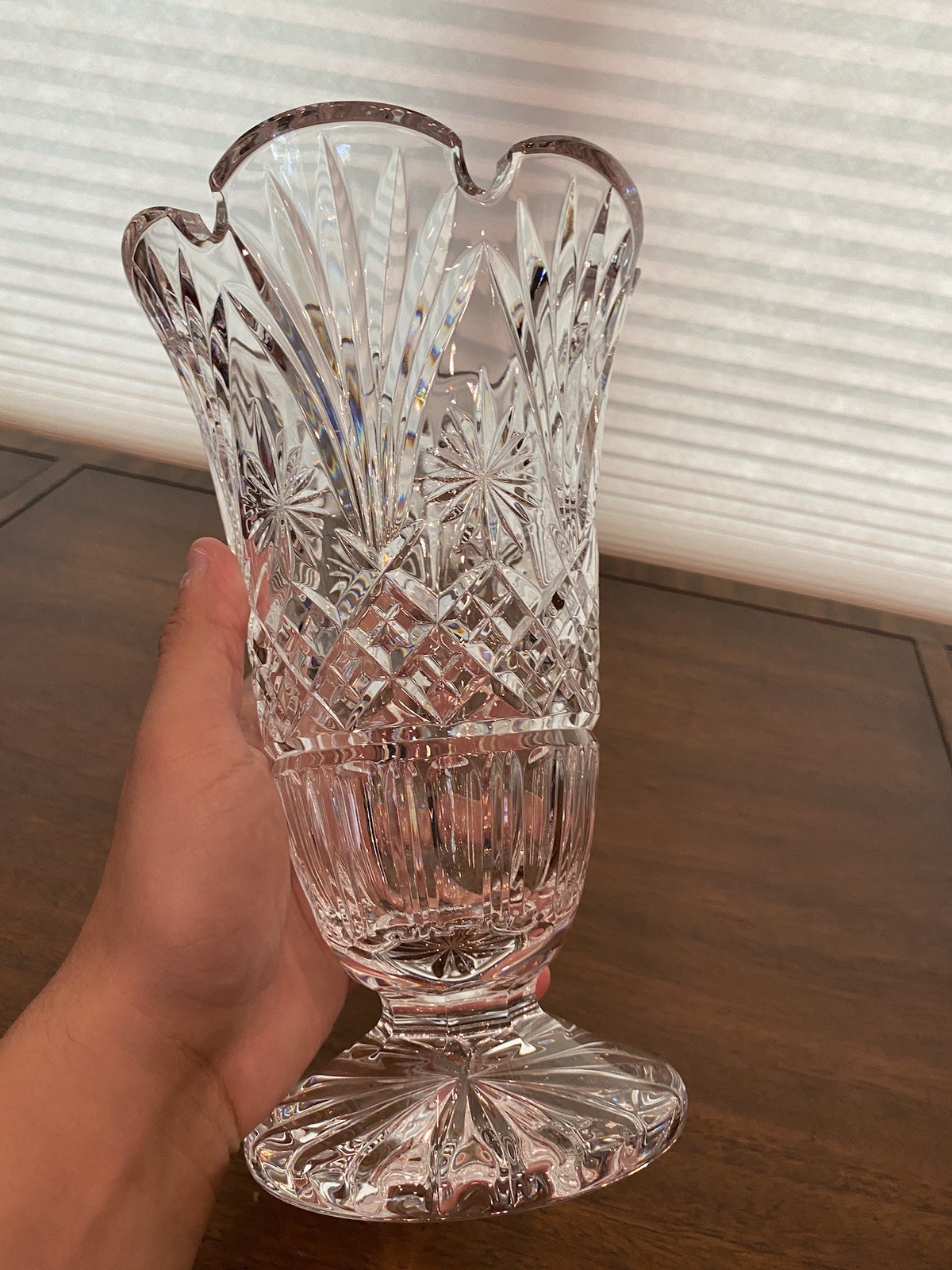 STUNNING VTG 1996 PETER KELLY WATERFORD Crystal ARTISAN Footed Vase SIGNED 10″H