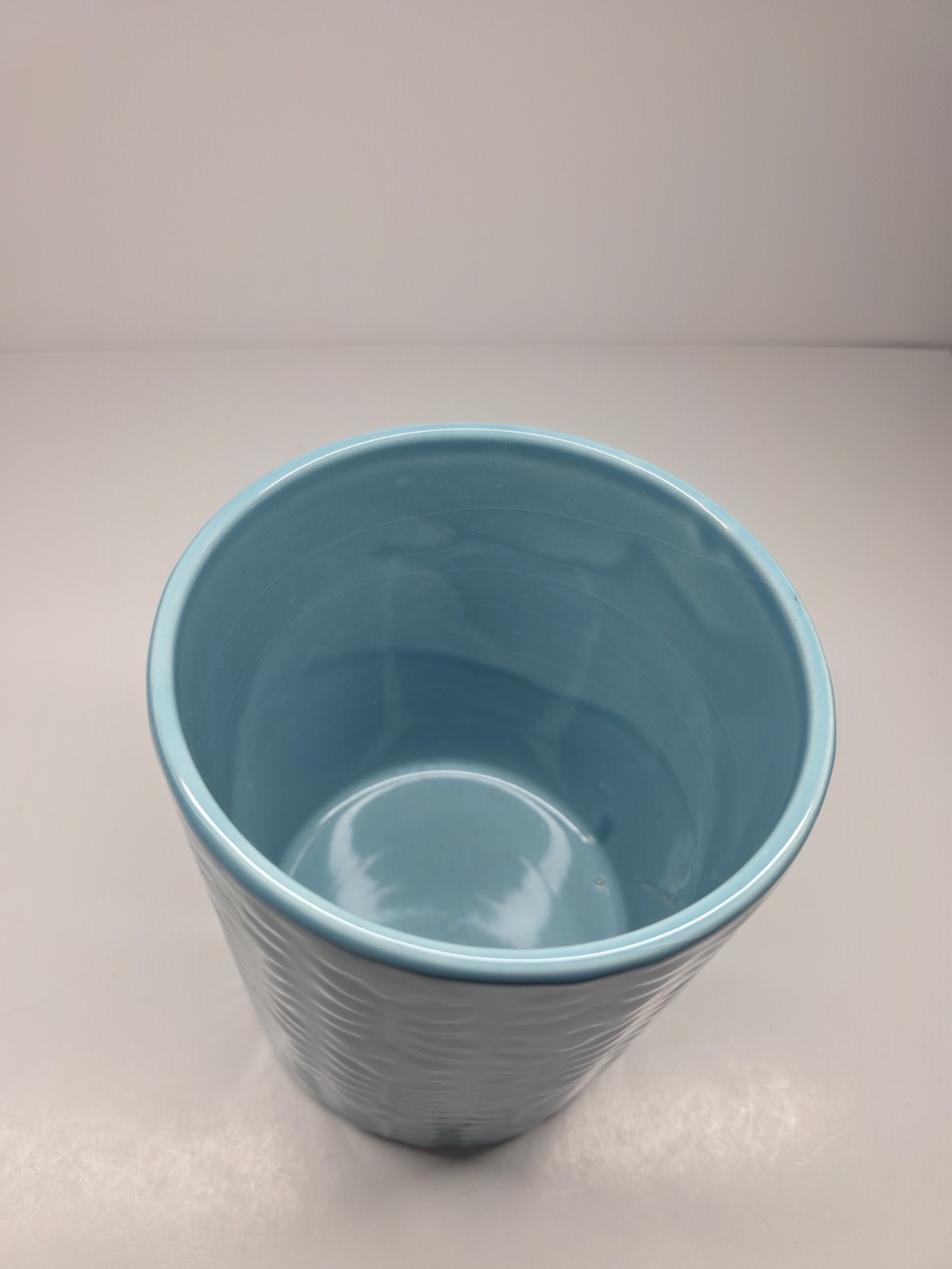 Utensil Holder Vase 6” Tall Ceramic Pottery Raised Pattern Teal Color 50s Look
