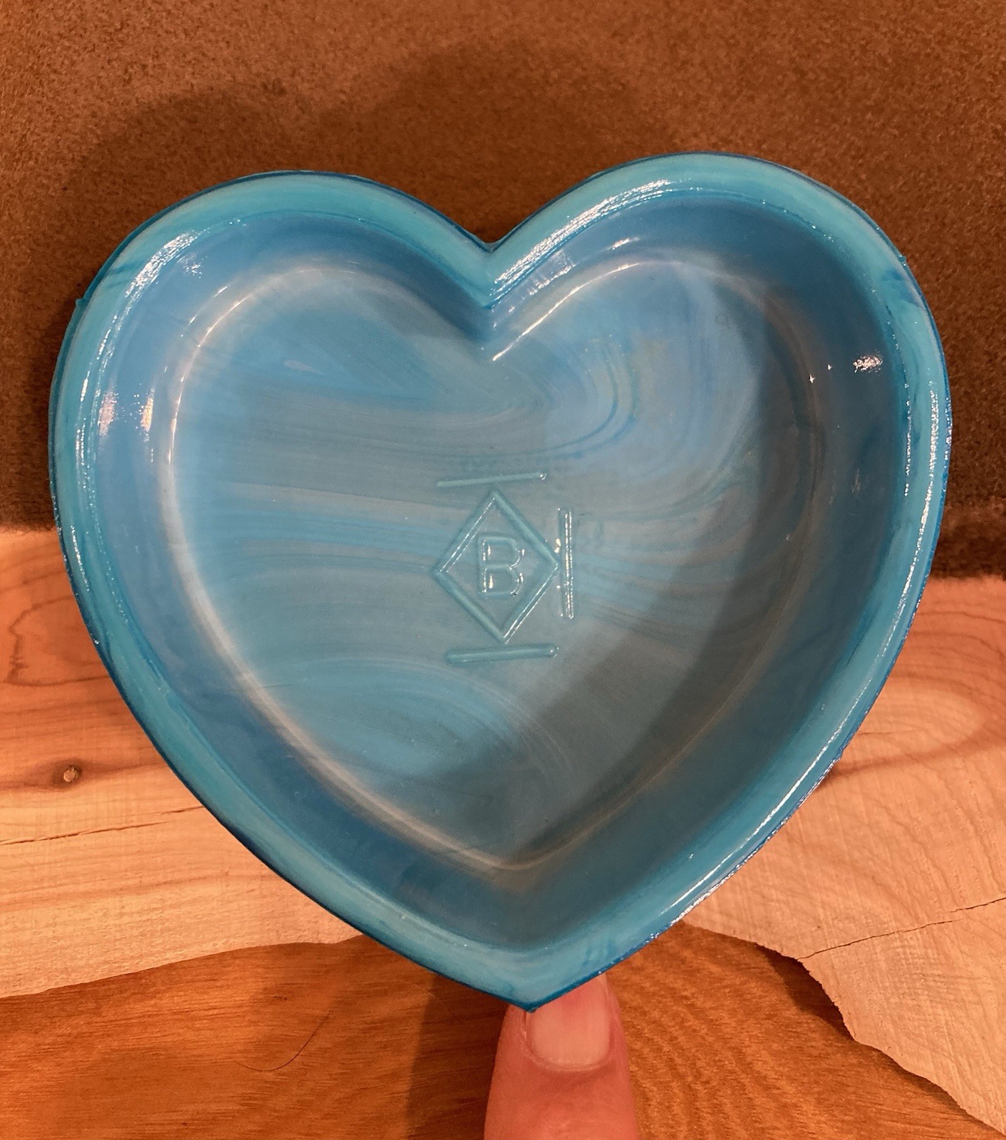 Boyd’s Art Glass HEART TRINKET BOX Capri Blue SLAG Glas. Excellent condition