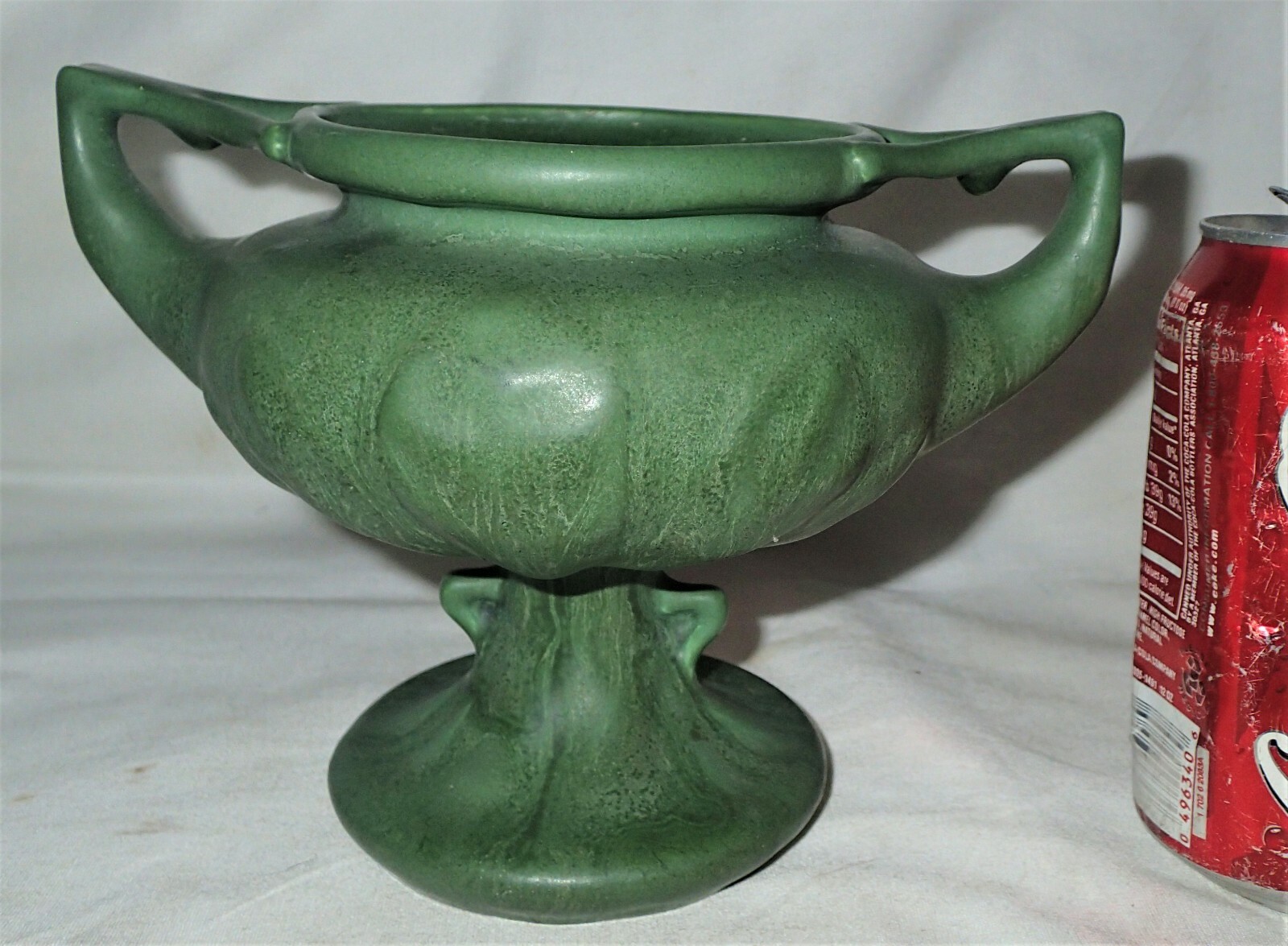 ANTIQUE HAMPSHIRE ARTS & CRAFTS POTTERY MATTE GREEN MISSION CHALICE URN VASE N.H