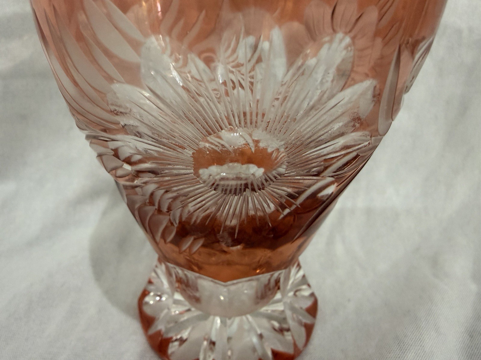 Bohemian Cut to Clear Cranberry Vase Daisy Flowers 4 3/4 in