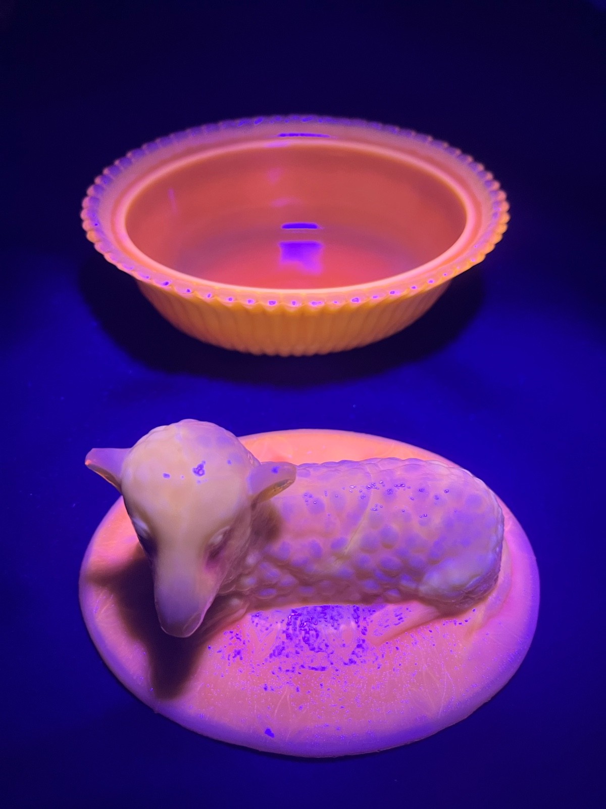 Vintage Degenhart Custard Glass Lamb on Nest Dish Glows Peachy Pink UV Light