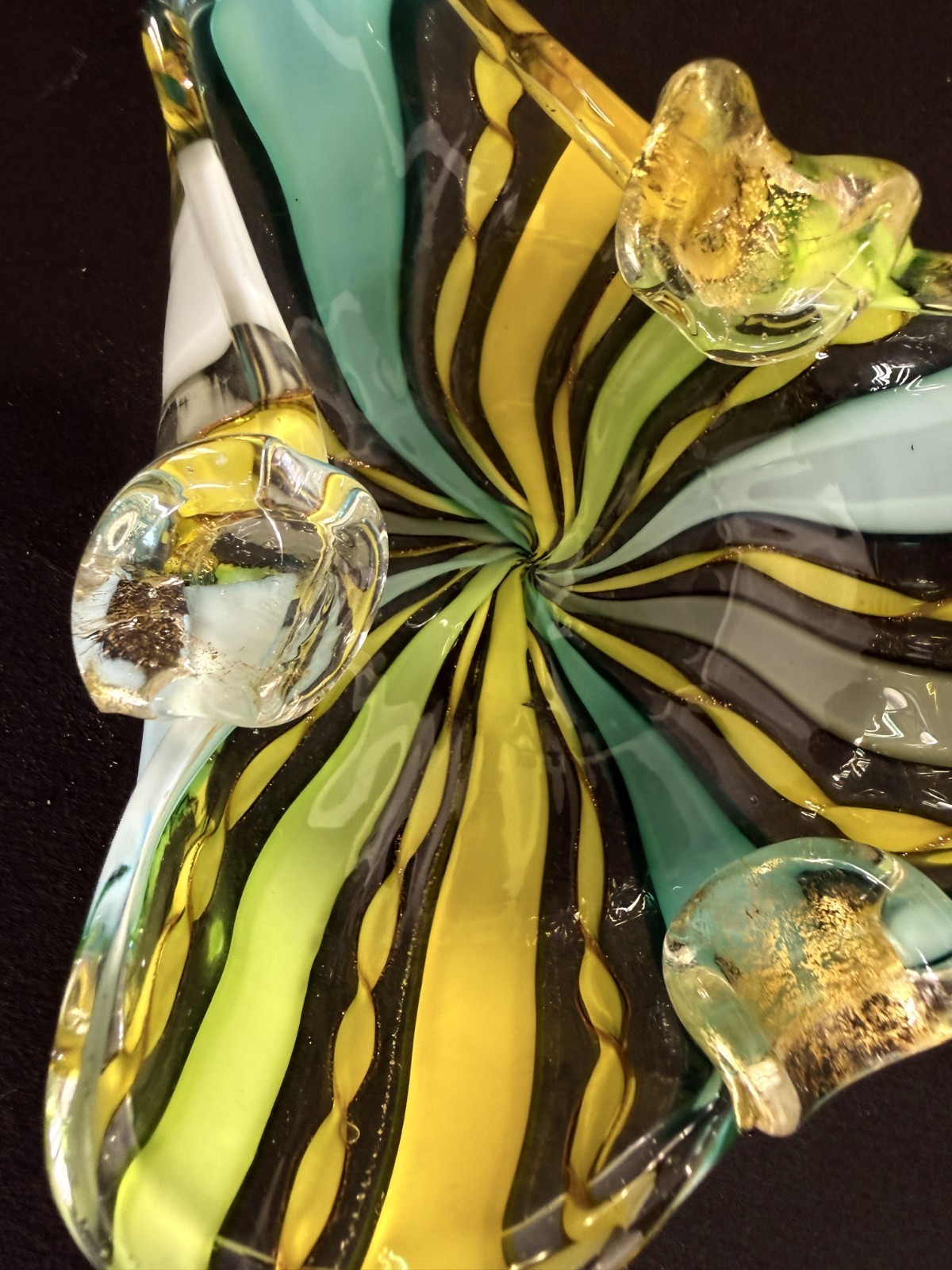 Vintage 1950’s Venetian Ribbon Glass Triangle Ashtray 4-1/2 in