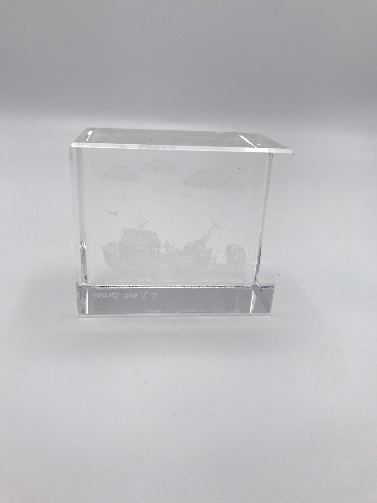 CJ Art Israel Clear Glass Paperweight Noahs Ark