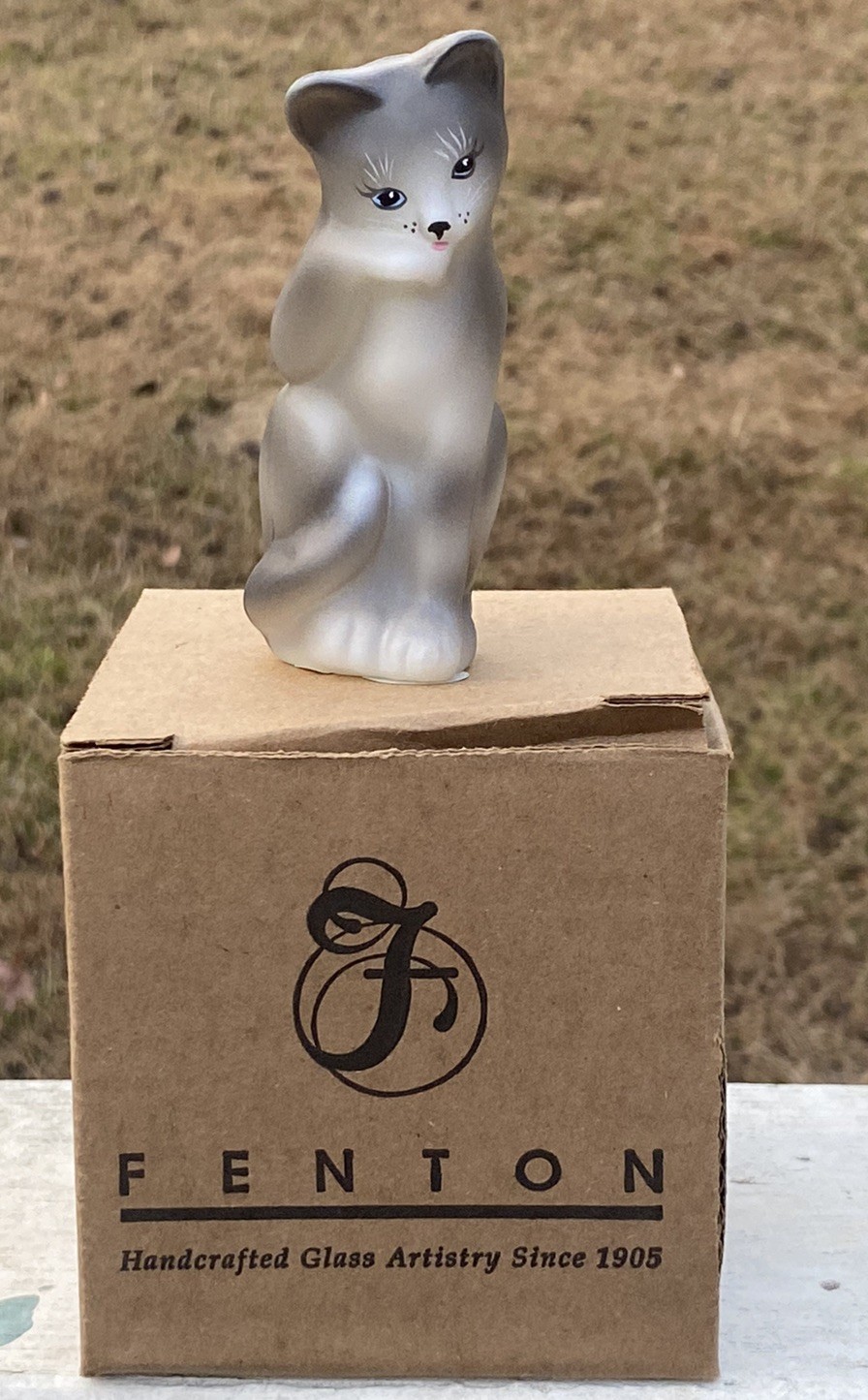 Fenton Glass Cat Grooming Gray Tabby 5074 FP Opal Satin Signed 4” Tall Figurine