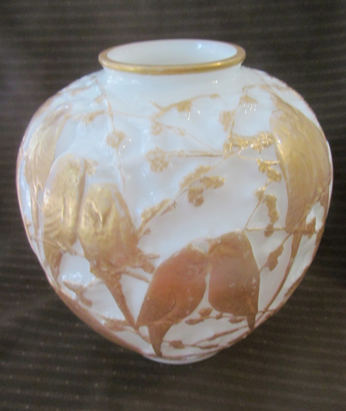 HUGE~Vintage Art Deco Lovebirds Embossed Vase Consolidated~Phoenix Art Glass 11″