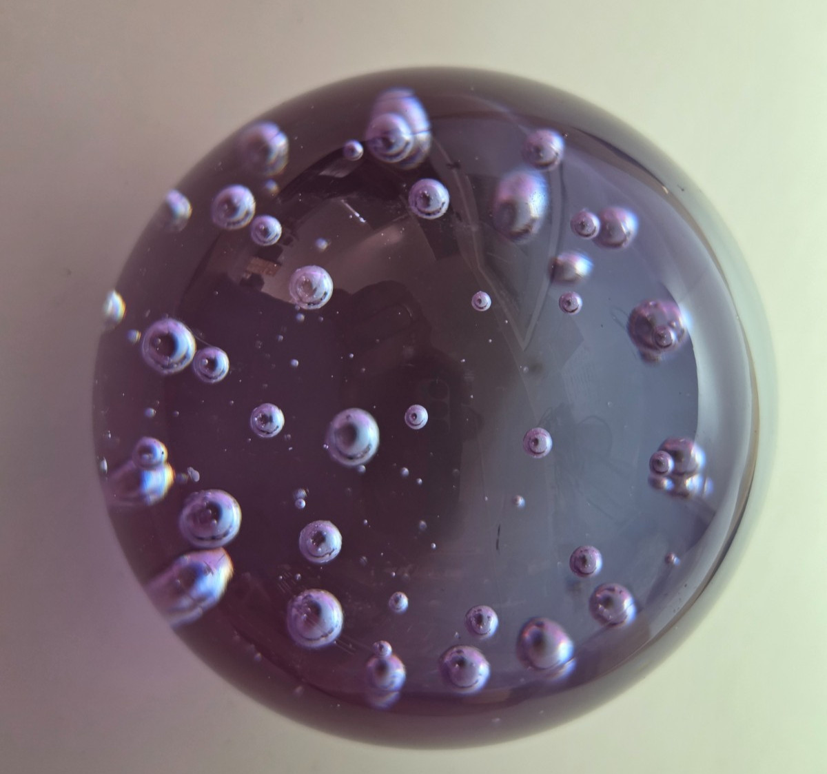 VTG 2.5in Handblown Art Glass Orb Paperweight LAVENDR Bubble Burst Tempe AZ -USA