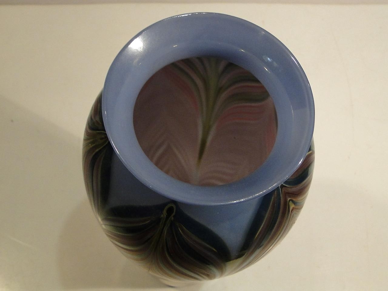 Beautiful Zellique Studio Iridescent Art Glass 11 1/2″ Vase by Joseph Morel 1983
