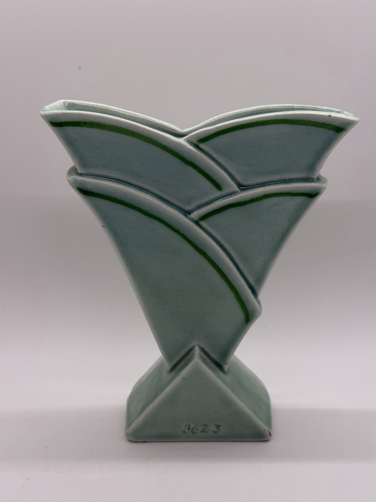 Vintage USA American Pottery Teal Blue Art Deco Style Vase #9623 Fan Look 5.75″