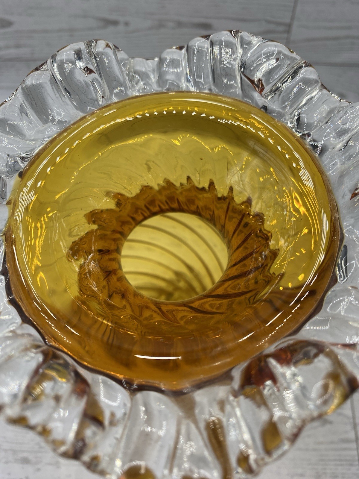 Chalet Heritage LXXI Bullicante Amber Glass Swirl 8” Vase Ruffled Rim HTF