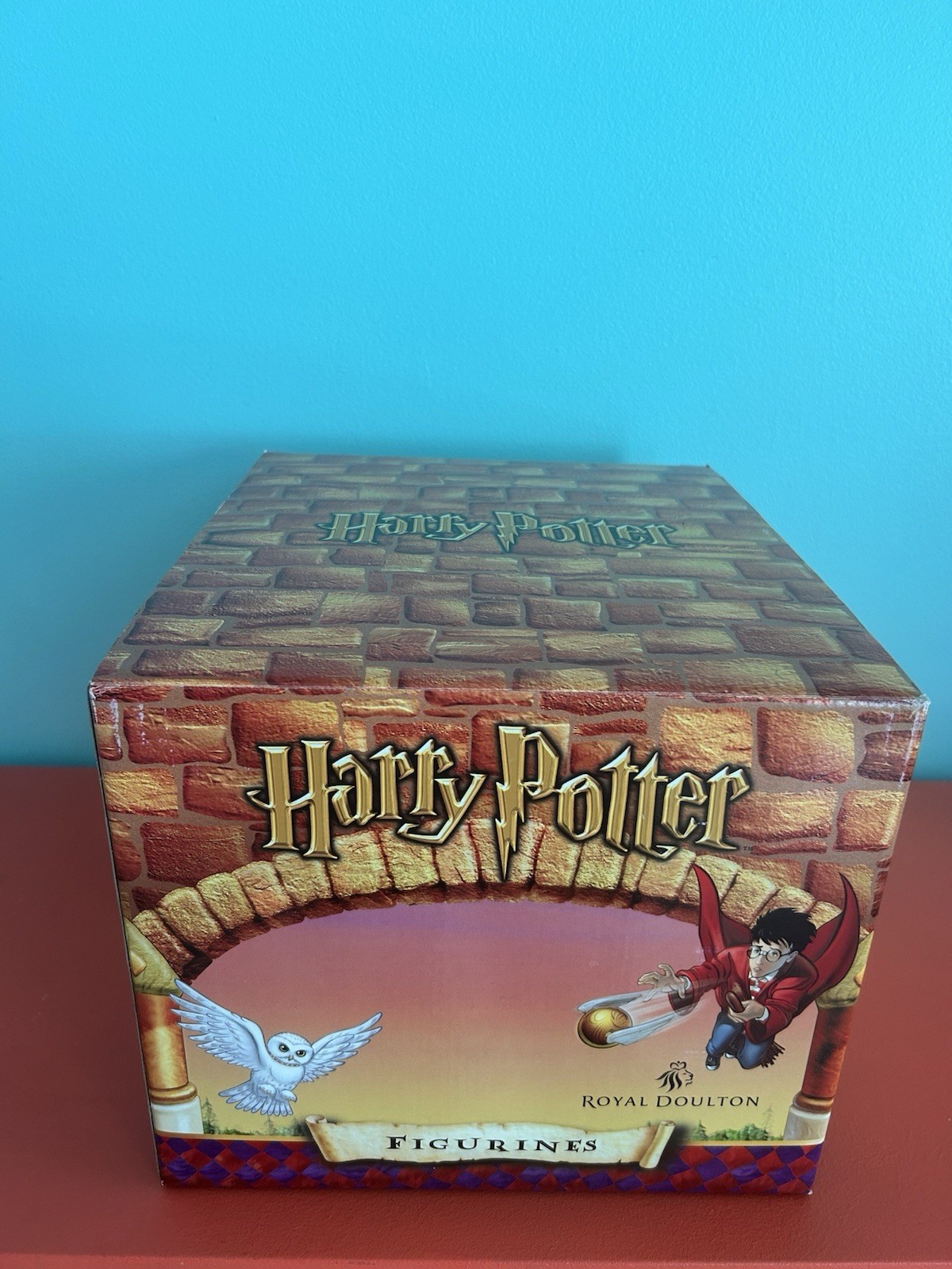 Royal Doulton Harry Potter Figurine HPFIG9 Harrys 11th Birthday Gift From Hagrid