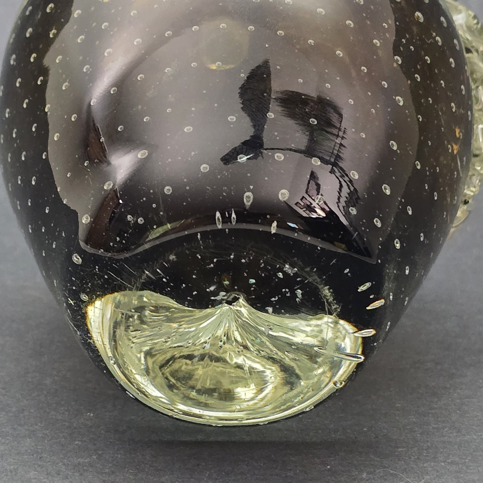 Vintage Patterned Brown Bubble Art Glass 5.5″ 2 Lbs. Apple Paperweight